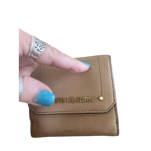 Michael Kors Women’s Wallet Tri Fold Tan Leather - Picture 9 of 9
